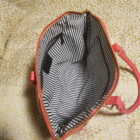 purse - Picture 2 of 3